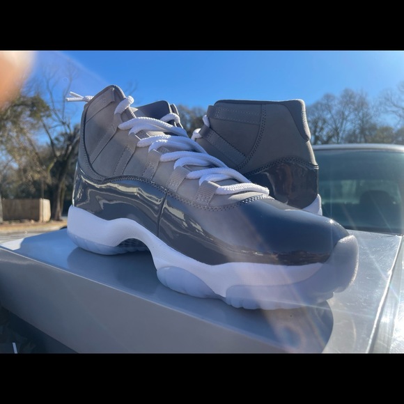 Brand New Cool Grey size 10.5 mens SHIPPING IS AVAILABLE all my sneaker heads - Picture 2 of 2